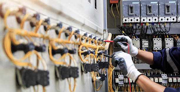 Professional Electrician technician working in Romeoville, IL